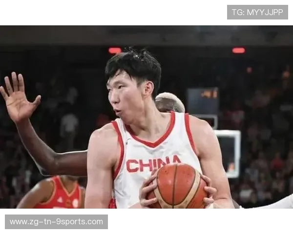 周琦低位单打，新疆内线依旧优势明显