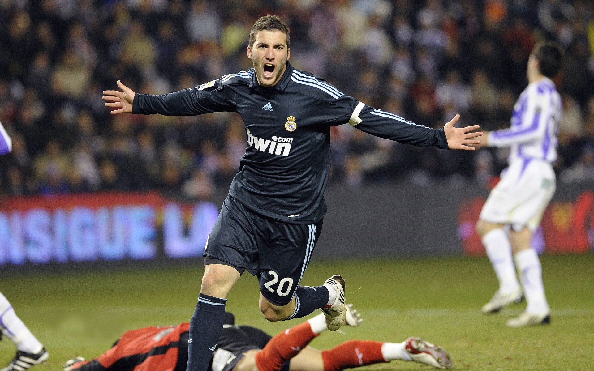 详细阅读:九游网页版入口-世界田径:肯尼亚跑者屡破纪录,赛场火爆非凡!,肯尼亚跑步视频 九游网页版入口-世界田径:肯尼亚跑者屡破纪录,赛场火爆非凡!,肯尼亚跑步视频